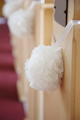 포토 JPG 해외이미지 꽃 리본 종교 줄 꽃다발 결혼 백그라운드 꽃무늬 공 매달리기 사랑 이벤트 사람없음 목재 장식 세로 여름 뷰티 교회 봄 공백 흰색 축하 원형 크림 명패 해외포토 도형 나무 식물 계절 감정 컬러 컨셉 무늬 재료 종교건축 모션 건물 파일형식 이미지허브