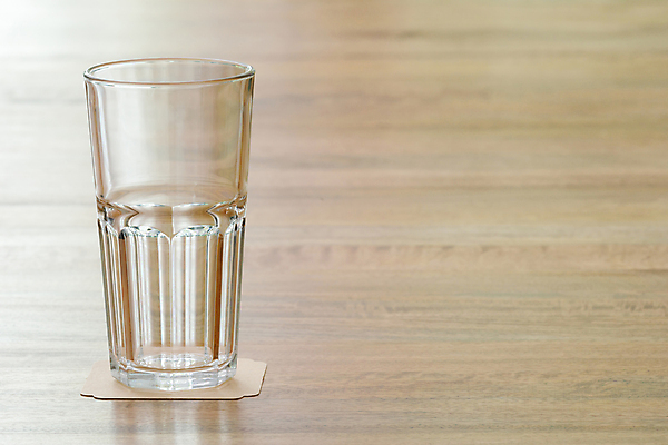 포토 JPG 해외이미지 1 음료 백그라운드 컨셉 생각 유리 탁자 사람없음 목재 컵 물 반사 공백 흰색 마음 신선 바 오픈 투명 컨테이너 크리스탈 순수 오브젝트 싱글 긍정 해외포토 자연요소 나무 식기 산업 컬러 가구 재료 재질 광석 파일형식 이미지허브