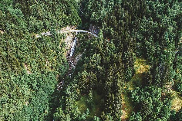 포토 JPG 주간 나무 해외풍경 도로 여행 유럽풍경 자연 풍경 사람없음 야외 프랑스 숲 오솔길 알프스 항공촬영 전경 국내포토 자연요소 식물 해외 유럽 길 뷰포인트 교통시설 생태계 파일형식 탑뷰