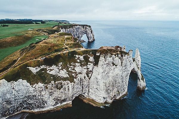 포토 JPG 주간 해외풍경 바다 여행 유럽풍경 자연 하늘 풍경 사람없음 야외 절벽 프랑스 바위 항공촬영 에트르타 전경 국내포토 자연요소 해외 유럽 뷰포인트 돌_바위 생태계 파일형식 탑뷰