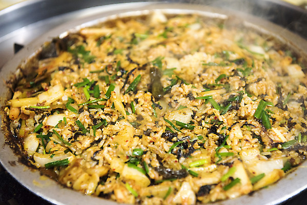 포토 JPG 음식 밥 실내 근접촬영 사람없음 안주 기호식품 볶음밥 곱창 국내포토 뷰포인트 육류 내부 파일형식