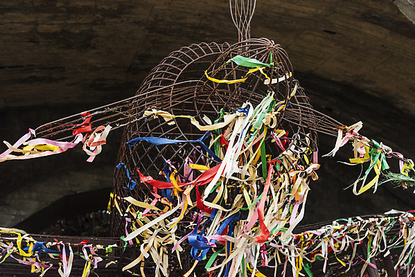 포토 JPG 주간 리본 여행 유적지 자연 비행기 한국 풍경 근접촬영 사람없음 야외 제주도 봄 문화재 역사 격납고 제주4.3사건 알뜨르비행장 다크투어리즘 43유적지 국내포토 자연요소 계절 아시아 뷰포인트 고건축 항공교통 대중교통 생태계 서귀포 파일형식 법정기념일