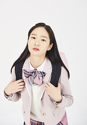 포토 JPG 스튜디오촬영 학생 여학생 여자 교육 교복 모션 청소년 여고생 고등학생 책가방 실내 한명 서기 누끼 사람 상반신 앞모습 10대 하이앵글 십대라이프스타일 한국인 짜증 찡그림 신학기 흰배경 등교 십대여자한명만 고등교육 국내포토 1 라이프스타일 옷 감정 뷰포인트 백그라운드 가방 표정 동양인 내부 흰색 등하교 여자한명만 십대여자만 파일형식