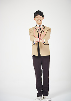 포토 JPG 스튜디오촬영 전신 학생 응시 교육 남자 교복 남학생 모션 청소년 고등학생 실내 한명 서기 미소 들기 누끼 사람 앞모습 10대 도장 십대라이프스타일 팻말 한국인 투표 선거 민주주의 흰배경 선거권 십대남자한명만 남고생 고등교육 유권자 국내포토 1 라이프스타일 시선 옷 뷰포인트 백그라운드 프레임 표정 동양인 내부 흰색 남자한명만 십대남자만 파일형식