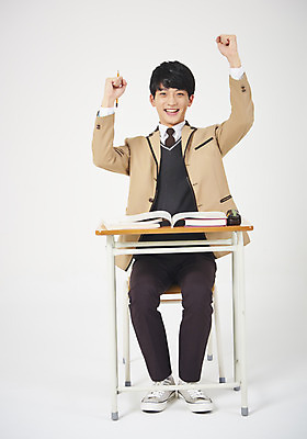 포토 JPG 스튜디오촬영 전신 학생 교육 남자 교복 남학생 의자 교실 학교 모션 청소년 고등학생 실내 한명 미소 누끼 사람 앉기 앞모습 10대 책 십대라이프스타일 파이팅 한국인 자신감 책상 흰배경 필통 긍정적 십대남자한명만 남고생 고등교육 국내포토 1 라이프스타일 옷 감정 뷰포인트 가구 백그라운드 학용품 표정 동양인 내부 흰색 남자한명만 십대남자만 파일형식