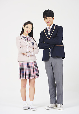 포토 JPG 스튜디오촬영 전신 학생 응시 여학생 여자 교육 남자 교복 남학생 모션 청소년 고등학생 실내 미소 누끼 사람 두명 앞모습 10대 친구 팔짱 십대라이프스타일 한국인 흰배경 십대만 고등교육 국내포토 라이프스타일 시선 옷 뷰포인트 백그라운드 관계 표정 동양인 내부 흰색 파일형식