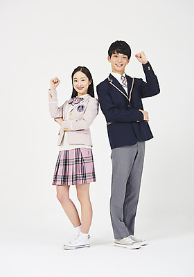 포토 JPG 스튜디오촬영 전신 학생 응시 여학생 여자 교육 남자 교복 남학생 모션 청소년 고등학생 실내 서기 미소 누끼 사람 두명 옆모습 10대 친구 십대라이프스타일 파이팅 한국인 등맞대기 흰배경 십대만 고등교육 국내포토 라이프스타일 시선 옷 뷰포인트 백그라운드 관계 표정 동양인 내부 흰색 파일형식