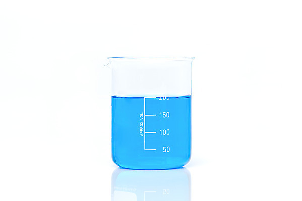 포토 JPG 스튜디오촬영 교육 과학 유리 실내 실험기구 실험 누끼 근접촬영 사람없음 파란색 한개 물감 오브젝트 흰배경 교구 눈금 비커 용액 국내포토 1 뷰포인트 컬러 백그라운드 재질 내부 미술도구 흰색 파일형식