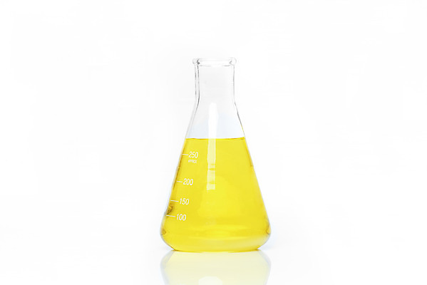 포토 JPG 스튜디오촬영 교육 과학 유리 실내 실험기구 실험 누끼 근접촬영 사람없음 한개 노란색 물감 플라스크 오브젝트 흰배경 교구 눈금 삼각플라스크 용액 국내포토 1 뷰포인트 컬러 백그라운드 재질 내부 미술도구 흰색 파일형식