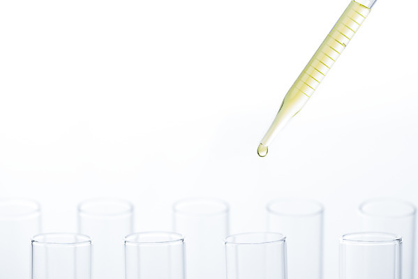 포토 JPG 스튜디오촬영 교육 과학 유리 실내 실험기구 실험 누끼 근접촬영 사람없음 노란색 여러개 물감 스포이트 오브젝트 시험관 흰배경 교구 용액 국내포토 뷰포인트 컬러 다수 백그라운드 재질 내부 미술도구 흰색 피펫 파일형식