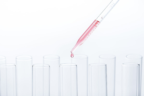 포토 JPG 스튜디오촬영 교육 과학 유리 실내 실험기구 실험 누끼 근접촬영 사람없음 빨간색 여러개 물감 스포이트 오브젝트 시험관 흰배경 교구 용액 국내포토 뷰포인트 컬러 다수 백그라운드 재질 내부 미술도구 흰색 피펫 파일형식