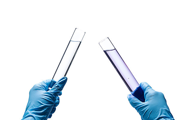 포토 JPG 스튜디오촬영 손 교육 과학 장갑 유리 실내 실험기구 실험 누끼 손짓 근접촬영 신체부위 파란색 양손 잡기 오브젝트 시험관 흰배경 교구 국내포토 잡화 뷰포인트 컬러 백그라운드 모션 재질 사람 내부 흰색 파일형식