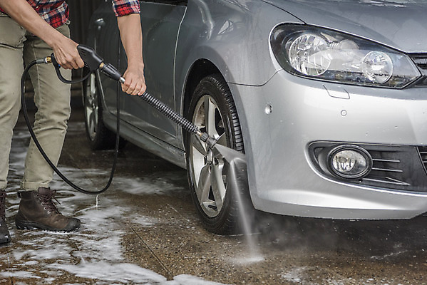 포토 JPG 주간 남자 자동차 한명 서기 들기 성인 야외 앞모습 청결 한국인 하반신 분사 세차 물뿌리기 분사기 세차장 차청소 성인남자한명만 손세차 셀프세차 국내포토 자연요소 1 육상교통 뷰포인트 모션 사람 동양인 위생 청소 남자한명만 성인남자만 파일형식