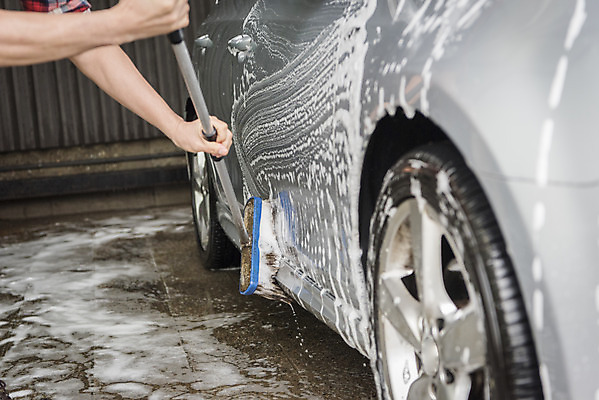 포토 JPG 주간 손 남자 자동차 한명 근접촬영 성인 야외 신체부위 청결 한국인 바퀴 차바퀴 타이어 세차 세차장 차청소 청소용솔 성인남자한명만 손세차 셀프세차 국내포토 자연요소 1 육상교통 뷰포인트 사람 동양인 위생 청소도구 청소 남자한명만 성인남자만 파일형식