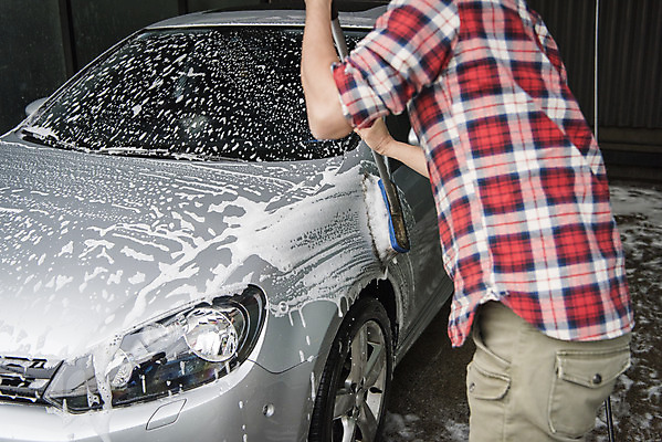 포토 JPG 주간 남자 자동차 한명 서기 들기 상반신 성인 야외 옆모습 청결 거품 한국인 닦기 세차 세차장 차청소 청소용솔 성인남자한명만 손세차 셀프세차 국내포토 자연요소 1 육상교통 뷰포인트 모션 사람 동양인 위생 청소도구 청소 남자한명만 성인남자만 파일형식