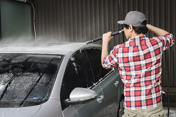 포토 JPG 주간 남자 자동차 한명 들기 상반신 성인 야외 뒷모습 청결 한국인 분사 세차 물뿌리기 분사기 세차장 차청소 성인남자한명만 손세차 셀프세차 국내포토 자연요소 1 육상교통 뷰포인트 모션 사람 동양인 위생 청소 남자한명만 성인남자만 파일형식