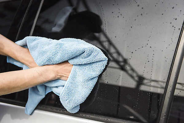 포토 JPG 주간 손 남자 자동차 한명 근접촬영 성인 야외 신체부위 청결 한국인 수분 닦기 세차 세차장 손걸레 차청소 성인남자한명만 손세차 셀프세차 국내포토 자연요소 1 육상교통 뷰포인트 모션 사람 동양인 위생 청소 걸레 남자한명만 성인남자만 파일형식