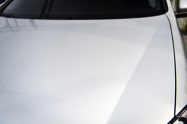 포토 JPG 주간 자동차 근접촬영 사람없음 야외 반짝임 깨끗함 청결 세차 세차장 왁스 차청소 손세차 셀프세차 자동차코팅 국내포토 자연요소 육상교통 뷰포인트 컨셉 모션 위생 청소 파일형식