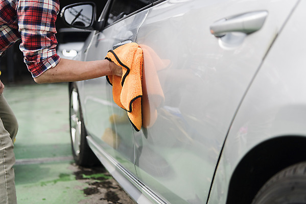 포토 JPG 주간 손 남자 자동차 한명 근접촬영 성인 야외 신체부위 청결 한국인 걸레 세차 세차장 차청소 성인남자한명만 손세차 셀프세차 자동차코팅 국내포토 자연요소 1 육상교통 뷰포인트 사람 동양인 위생 청소도구 청소 남자한명만 성인남자만 파일형식