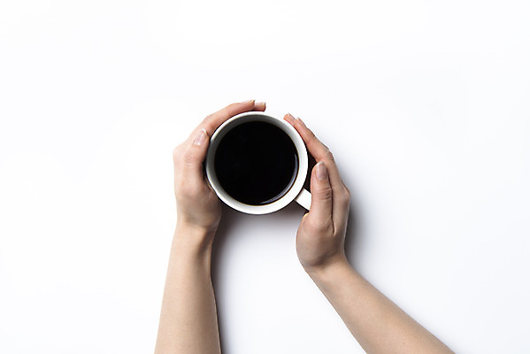 포토 JPG 스튜디오촬영 손 티타임 실내 누끼 20대 신체부위 하이앵글 카페 한국인 잡기 커피잔 오브젝트 흰배경 원두커피 아메리카노 플랫레이 국내포토 커피 뷰포인트 백그라운드 모션 휴식 잔 사람 동양인 청년 내부 상점 흰색 플랫 파일형식