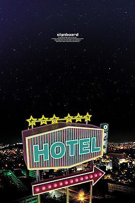PSD 편집 편집이미지 영어 화살표 별 백그라운드 밤하늘 호텔 간판 타이포그라피 사람없음 도시풍경 3D 오픈 입체 디지털합성 네온 옥외간판 목업 이미지편집 편집3D 자연요소 문자 하늘 숙소 풍경 도시 야간 파일형식