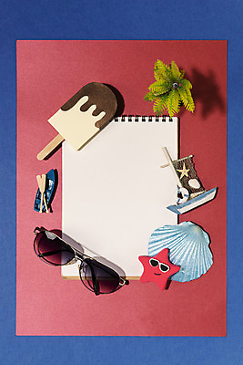 포토 JPG 스튜디오촬영 배너 계절 백그라운드 휴가 조개 아이스크림 불가사리 실내 사람없음 여름 여름휴가 바캉스 하이앵글 선글라스 야자수 공책 미니어처 보트 오브젝트 클레이아트 막대아이스크림 플랫레이 카피스페이스 국내포토 나무 안경 뷰포인트 배_교통 어패류 문구용품 디저트 극피동물 내부 모형 공백 플랫 공예 점토 파일형식 여름_계절