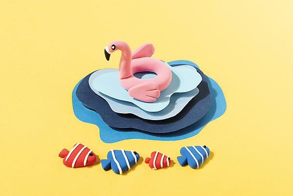 포토 JPG 스튜디오촬영 계절 바다 백그라운드 여러마리 휴가 실내 어류 해변 사람없음 여름 여름휴가 바캉스 컬러풀 미니어처 플라밍고 열대어 오브젝트 튜브 클레이아트 노란배경 플라밍고튜브 국내포토 컬러 다수 조류 내부 노란색 모형 수중동물 공예 점토 파일형식 여름_계절