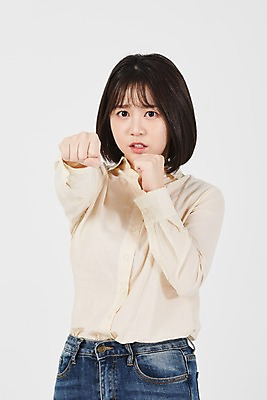 포토 JPG 스튜디오촬영 여학생 여자 대학생 실내 한명 서기 누끼 상반신 20대 청년 성인 앞모습 경쟁 주먹 한국인 분노 펀치 흰배경 싸움 성인여자한명만 국내포토 1 학생 감정 뷰포인트 백그라운드 컨셉 모션 사람 동양인 내부 흰색 여자한명만 성인여자만 파일형식