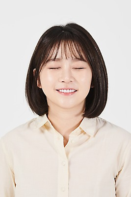 포토 JPG 스튜디오촬영 여학생 여자 행복 감정 대학생 실내 표정 한명 미소 누끼 근접촬영 상반신 20대 청년 성인 앞모습 눈감음 한국인 즐거움 흰배경 성인여자한명만 국내포토 1 학생 뷰포인트 백그라운드 모션 사람 동양인 내부 흰색 여자한명만 성인여자만 파일형식