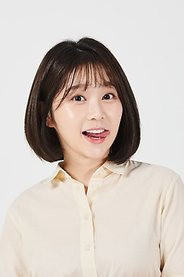 포토 JPG 스튜디오촬영 여학생 여자 감정 대학생 장난 실내 표정 한명 미소 누끼 근접촬영 상반신 20대 청년 성인 앞모습 한국인 유머 즐거움 흰배경 성인여자한명만 국내포토 1 학생 뷰포인트 백그라운드 사람 동양인 내부 흰색 여자한명만 성인여자만 파일형식