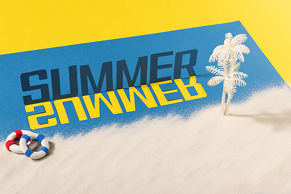 포토 JPG 스튜디오촬영 문자 알파벳 영어 계절 종이 바다 실내 타이포그라피 해변 사람없음 여름 파란색 단어 여름휴가 바캉스 컬러풀 야자수 미니어처 오브젝트 튜브 국내포토 나무 컬러 휴가 내부 모형 파일형식 여름_계절