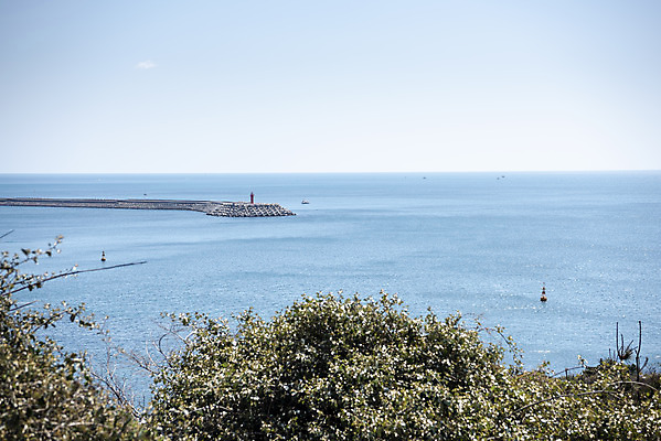 포토 JPG 주간 바다 여행 자연 하늘 한국 등대 풍경 사람없음 야외 제주도 맑음 봄 용머리해안 전경 국내포토 자연요소 계절 아시아 날씨 생태계 서귀포 파일형식 탑뷰