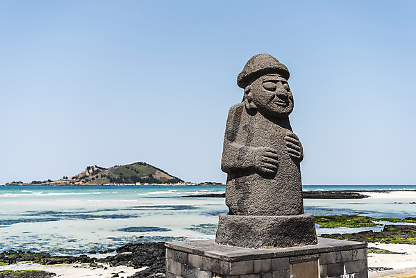포토 JPG 주간 바다 여행 자연 한국 풍경 사람없음 야외 제주도 맑음 봄 돌하르방 금능해수욕장 국내포토 자연요소 계절 아시아 날씨 해수욕장 생태계 파일형식