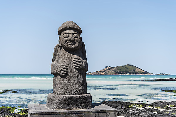 포토 JPG 주간 바다 여행 자연 한국 풍경 사람없음 야외 제주도 맑음 봄 돌하르방 금능해수욕장 국내포토 자연요소 계절 아시아 날씨 해수욕장 생태계 파일형식