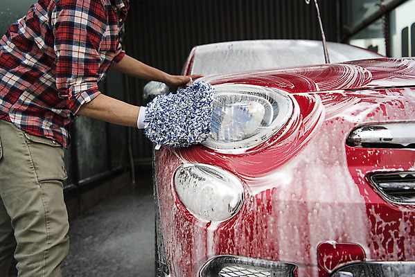 포토 JPG 주간 남자 자동차 한명 서기 상반신 성인 야외 옆모습 청결 거품 한국인 닦기 세차 세차장 손걸레 차청소 성인남자한명만 손세차 셀프세차 국내포토 자연요소 1 육상교통 뷰포인트 모션 사람 동양인 위생 청소 걸레 남자한명만 성인남자만 파일형식