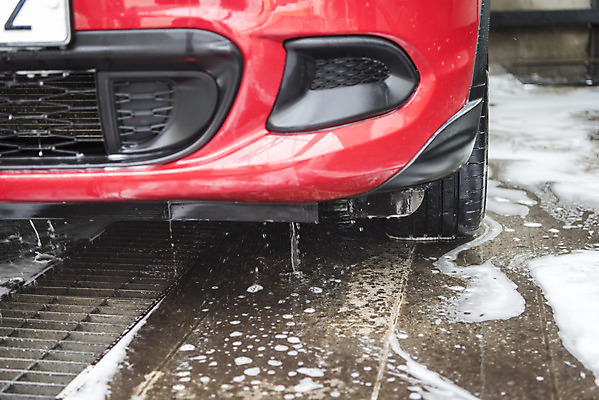 포토 JPG 주간 자동차 사람없음 야외 청결 거품 닦기 세차 세차장 차청소 손세차 셀프세차 국내포토 자연요소 육상교통 모션 위생 청소 파일형식