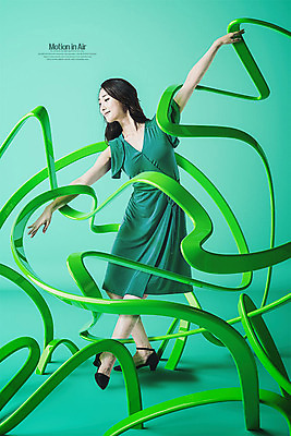 전신 PSD 편집 편집이미지 여자 곡선 모션 한명 20대 성인 앞모습 초록색 3D 한국인 춤 디지털합성 합성 성인여자한명만 편집소스 이미지편집 편집3D 1 선 뷰포인트 컬러 문화예술 사람 동양인 청년 여자한명만 성인여자만 파일형식