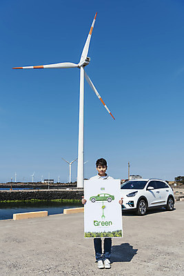 포토 JPG 주간 전신 배너 남자 행복 교통수단 바다 여행 자동차 한명 서기 들기 성인 야외 앞모습 30대 제주도 자연보호 환경 그린캠페인 다정 봄 한국인 그린에너지 풍력에너지 즐거움 친환경 해안도로 국내여행 봄여행 전기자동차 해변도로 친환경자동차 성인남자한명만 신창해안도로 국내포토 자연요소 1 계절 감정 도로 육상교통 캠페인 뷰포인트 교통 컨셉 모션 자연 한국 사람 동양인 장년 에너지 보호 남자한명만 성인남자만 파일형식