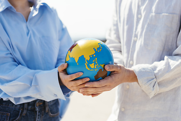 포토 JPG 주간 커플 여자 남자 행복 교통수단 바다 여행 자동차 들기 상반신 20대 성인 야외 두명 앞모습 30대 제주도 지구본 자연보호 환경 그린캠페인 다정 봄 한국인 그린에너지 즐거움 친환경 해안도로 국내여행 봄여행 전기자동차 해변도로 친환경자동차 성인만 신창해안도로 국내포토 자연요소 계절 감정 도로 육상교통 캠페인 뷰포인트 교통 컨셉 관계 모션 자연 한국 사람 동양인 청년 장년 에너지 보호 파일형식