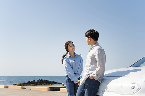 포토 JPG 주간 커플 여자 남자 행복 교통수단 바다 여행 자동차 서기 상반신 20대 성인 야외 두명 앞모습 옆모습 30대 제주도 마주보기 자연보호 환경 손잡기 그린캠페인 다정 봄 한국인 그린에너지 즐거움 친환경 해안도로 국내여행 봄여행 전기자동차 해변도로 친환경자동차 성인만 신창해안도로 국내포토 자연요소 계절 감정 도로 육상교통 캠페인 뷰포인트 교통 컨셉 관계 모션 자연 한국 사람 동양인 청년 장년 에너지 보호 파일형식