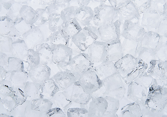 포토 JPG 스튜디오촬영 백그라운드 실내 사람없음 얼음 여러개 흰색 투명 차가움 시원함 오브젝트 흰배경 얼음조각 국내포토 자연요소 컬러 다수 내부 파일형식