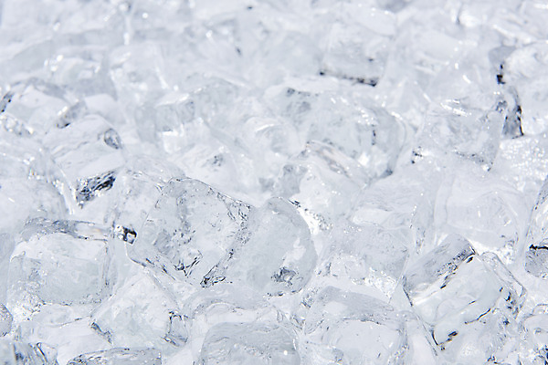 포토 JPG 스튜디오촬영 백그라운드 실내 사람없음 얼음 여러개 투명 차가움 시원함 오브젝트 얼음조각 국내포토 자연요소 다수 내부 파일형식