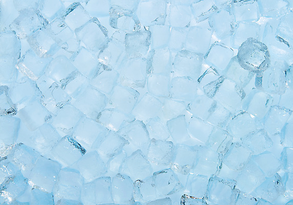 포토 JPG 스튜디오촬영 백그라운드 실내 사람없음 파란색 얼음 여러개 투명 차가움 시원함 오브젝트 얼음조각 국내포토 자연요소 컬러 다수 내부 파일형식