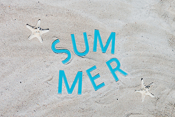 포토 JPG 주간 영어 불가사리 해변 사람없음 야외 여름 여름휴가 바캉스 하이앵글 모래사장 제주도 맑음 오브젝트 김녕해수욕장 국내포토 자연요소 문자 계절 바다 뷰포인트 날씨 휴가 극피동물 한국 해수욕장 파일형식 여름_계절