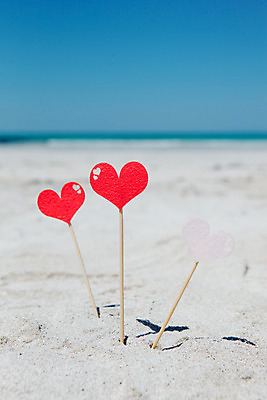 포토 JPG 주간 사랑 해변 사람없음 야외 아웃포커스 여름 여름휴가 바캉스 모래사장 제주도 맑음 하트 오브젝트 김녕해수욕장 국내포토 자연요소 모양 계절 감정 바다 날씨 휴가 한국 촬영기법 해수욕장 파일형식 여름_계절