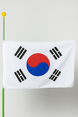 포토 JPG 스튜디오촬영 실내 누끼 사람없음 국기 태극기 국경일 흰배경 애도 현충일 애국심 추모 호국보훈의달 조기게양 국내포토 기념일 백그라운드 내부 흰색 6월 파일형식