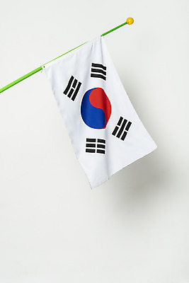 포토 JPG 스튜디오촬영 실내 누끼 사람없음 국기 태극기 국경일 흰배경 애도 현충일 애국심 추모 호국보훈의달 조기게양 국내포토 기념일 백그라운드 내부 흰색 6월 파일형식