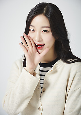 포토 JPG 스튜디오촬영 여학생 여자 대학생 실내 표정 한명 미소 누끼 손짓 근접촬영 상반신 20대 성인 앞모습 청춘 외침 한국인 즐거움 흰배경 여대생 성인여자한명만 국내포토 1 학생 감정 뷰포인트 백그라운드 컨셉 모션 사람 동양인 청년 내부 소리 흰색 여자한명만 성인여자만 파일형식