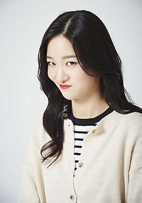 포토 JPG 스튜디오촬영 응시 여학생 여자 대학생 실내 표정 한명 누끼 근접촬영 상반신 20대 성인 앞모습 청춘 한국인 흰배경 여대생 비웃음 성인여자한명만 국내포토 1 학생 시선 뷰포인트 백그라운드 컨셉 사람 동양인 청년 내부 흰색 여자한명만 성인여자만 파일형식