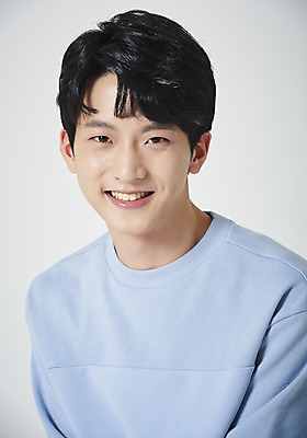 포토 JPG 스튜디오촬영 남자 행복 남학생 대학생 실내 표정 한명 미소 누끼 근접촬영 상반신 20대 성인 앞모습 청춘 한국인 즐거움 흰배경 성인남자한명만 국내포토 1 학생 감정 뷰포인트 백그라운드 컨셉 사람 동양인 청년 내부 흰색 남자한명만 성인남자만 파일형식